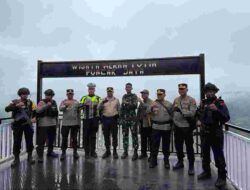 Kapolda Papua Tengah Kunjungi Pos Merah Putih Satgas 715/MTL PJ