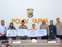 Polda Papua Berikan Santunan bagi Ahli Waris Personel yang Gugur