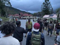 Polisi Cegah Upaya Aksi Saling Serang, Antar Massa pendukung 01 dan 02 di Kampung Muliambut