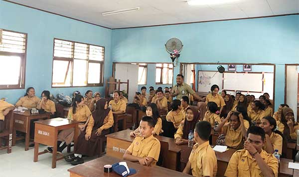 LBH Masuk Sekolah Lanjut Penyuluhan Hukum “BULLYING” di SMPN 1 Biak Kota 3 LBH KYADAWUN MASUK SKLH SMPN 1 Biak Kota3