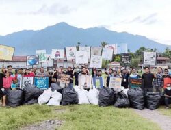 Rumah Bakau Jayapura Inisiasi Gerebek Sampah di Pasar Lama Sentani, Beri Pesan Ini
