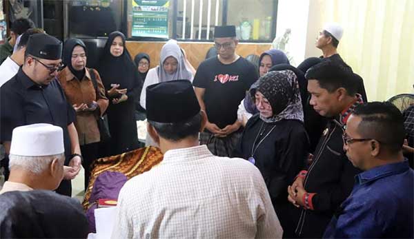 Ambon Berduka Imam Masjid Al Fatah Berpulang
