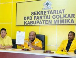 SAH! Putra Kamoro Catat Sejarah Baru Pimpin DPRK Mimika