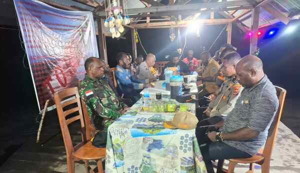 Wabup Kevin : Masyarakat Warembori Menerima Pelayanan Sama dengan Daerah Lain 1 IMG 20250326 WA00482 1