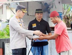 Peduli Bulan Suci Ramadhan, Polresta Ambon Berbagi Takjil ke Masyarakat