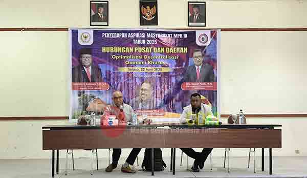Problem Kesepahaman Pusat dan Daerah Khusus Terus Jadi Sorotan: Sistem Saling Tabrakan 1 Agus Kambuaya Serap Aspirasi Masy MPR RI