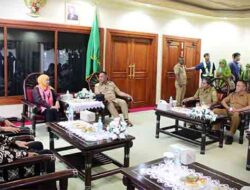 Tiba di Ambon, Gubernur Jatim Bawa Rombongan Sukseskan Misi Dagang di Maluku