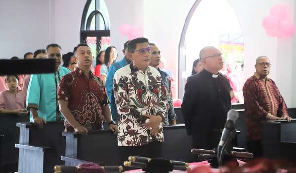 Di HUT Gereja Eirene Siwang, Bodewin Tegas Soal Peningkatan Mental Spritual Umat 2 IMG 20250401 WA0005