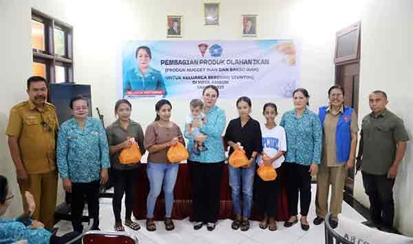 Cegah Stunting, Dinas Perikanan-TP PKK Ambon Bagikan Produk Olahan Ikan di 4 Negeri 2 IMG 20250428 WA0027