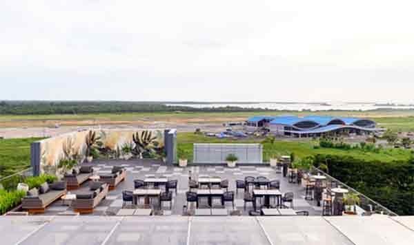 Hadirkan Sensasi Berbeda ! ASTON Gelar “Let’s Glowing Crazy”, Pertama Kali di Kota Sorong 2 IMG 20250430 WA0022