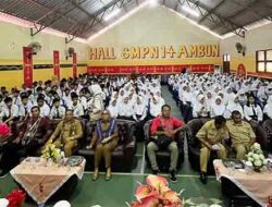 Wawali Ely Soroti Penggunaan Smartphone di Kalangan Pelajar Ambon, Beri Sindiran Ini