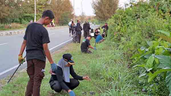 100 Anggota Pramuka Tanam Pohon HUT PGI