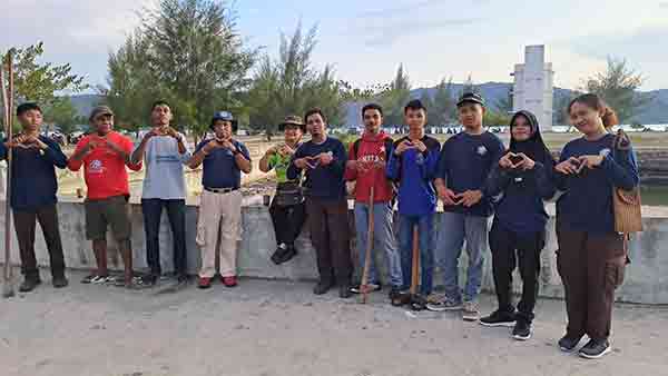 100 Anggota Pramuka Tanam Pohon HUT PGI2
