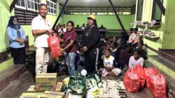 2 Legisltor Papua Berbagi di Batas RI PNG
