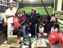 2 Legislator Papua Sambangi Paroki Santo Don Bosco, Berbagi Kasih di Batas RI-PNG