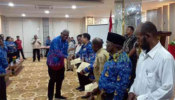 Bupati JR SK PPPK Guru