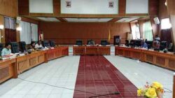 DPRK Biak Rapat Parripurna Internal