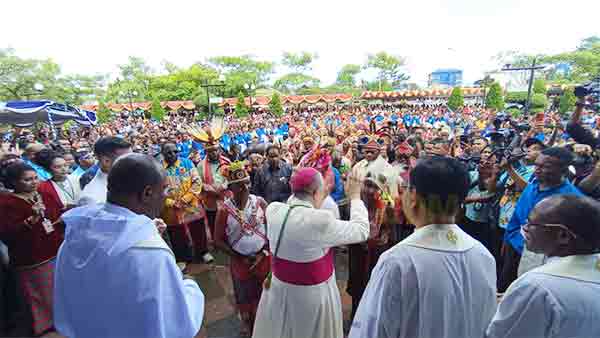 Dubes Vatikan Mgr Bernardus Baru2
