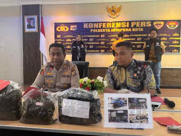 Modus Baru Peredaran Ganja di Kota Jayapura Terungkap, Polresta Amankan 1,1 Kg BB 1 IMG 20250502 WA0047