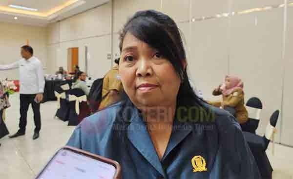 Wakil Ketua I DPRP PBD Anneke Lieke Makatuuk, S.E / Foto : KENN