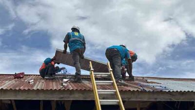 Gunakan Inovasi SuperSUN, PLN Sukses Terangi Dua Sekolah di Wilayah 3T Papua