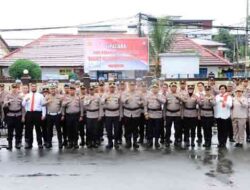 Momen Harkitnas 2025: Kapolresta Pulau Ambon Apresiasi 3 Personel Teladan