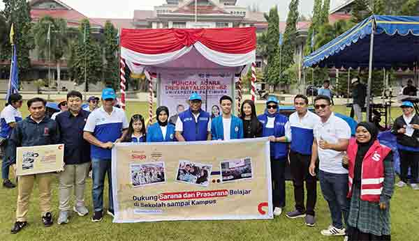 Telkomsel Bantu 5 Mahasiswa UNPATTI Ambon