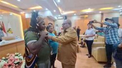 Wabup EK Pengembangan Seni Budaya Amungme