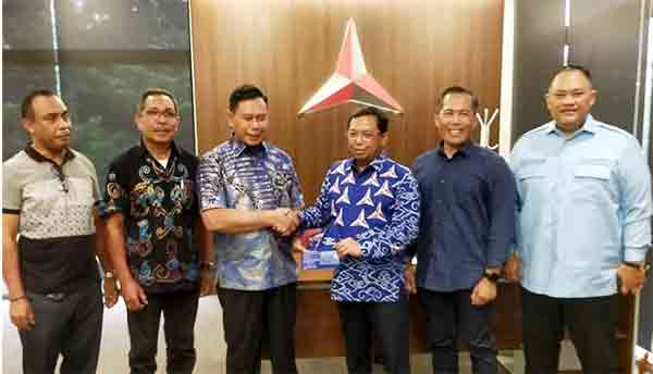 Wawali Sorong berbelot ke Demokrat
