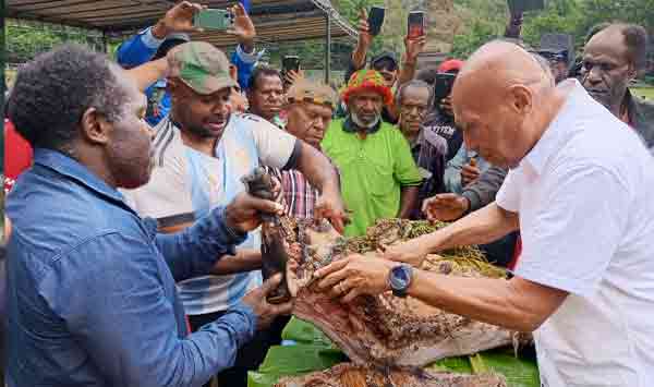 Deklarasi Bakar Batu: Masyarakat Mepago-Lapago Dukung Penuh BTM-CK di PSU Papua 2 BTM Masy Mepago Lapago2