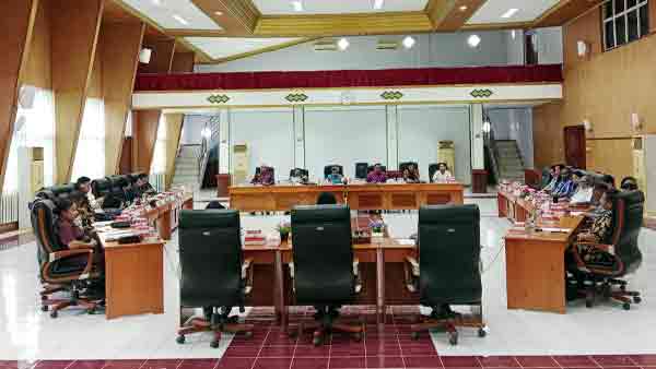 DPRK Biak Paripurna Internal Kelompok kekhususan AKD2