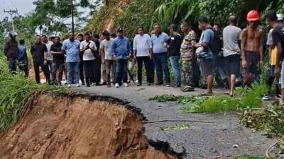 Wali Kota Dampingi Gubernur Tinjau Lokasi Terdampak Bencana di Ambon