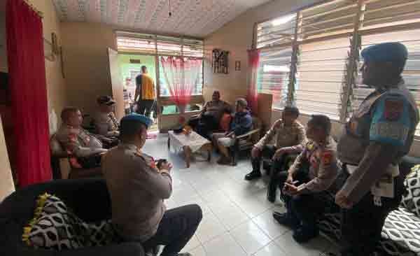 Peduli, Pimpinan-PJU Beri Perhatian ke Anggota Polresta Ambon Terdampak Bentrok 2 IMG 20250627 WA0008