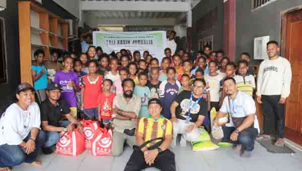 Jurnalis Papua Berbagi Kasih