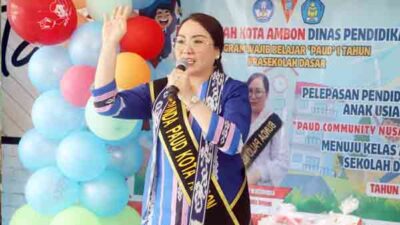 Hadiri Penamatan Community Play Group, Lisa Wattimena Beri Apresiasi