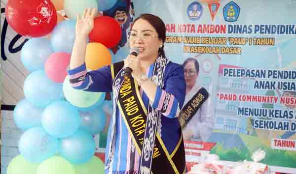 Lisa Wattimena Comunitty Play Grup