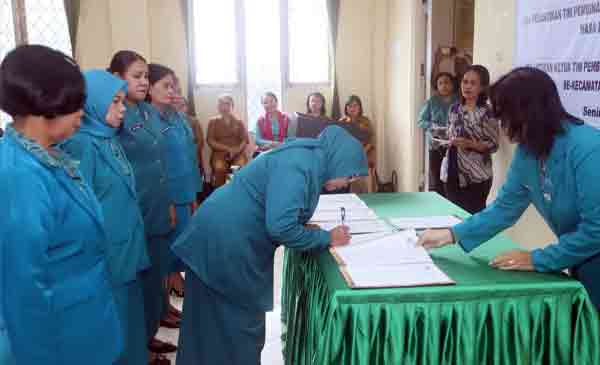 Lisa Wattimena Tim Pembina Posyandu Baguala2