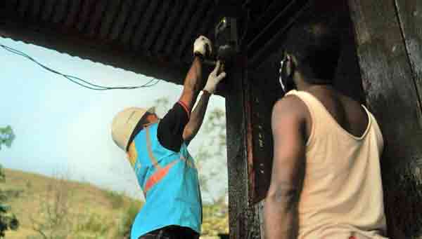 PLN Listrik RT di Senani JPR