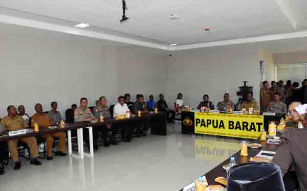 H-1 Hari Bhayangkara ke 79, Polda Papua Barat Gelar Doa Bersama Lintas Agama 1 POlda PB DoaBersama Lintas Agama Hari BYGkara 79
