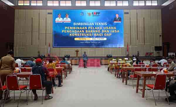Libatkan Pengusaha OAP di Pengadaan Barjas Konstruksi, Pemkot Sorong Perkuat Ini 1 Pemkot Sorong Bimtek to Pengusaha OAP