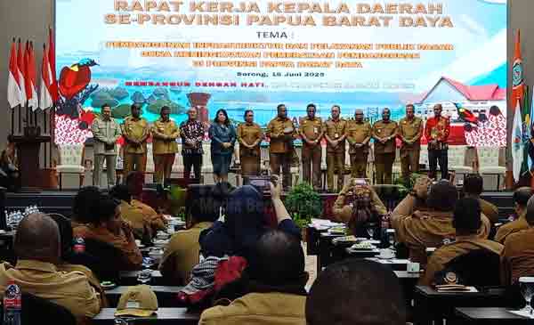 Pemprov PBD Raker Kepala Daerah2