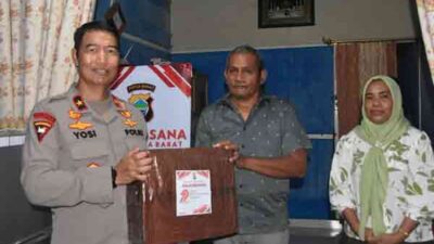 Polda Papua Barat Kunjungi Purnawirawan dan Warakawuri Polri