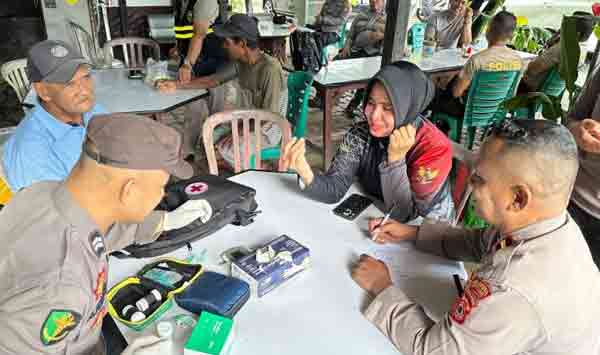 Polresta Ambon Dokkes Periksa Kes Gratis