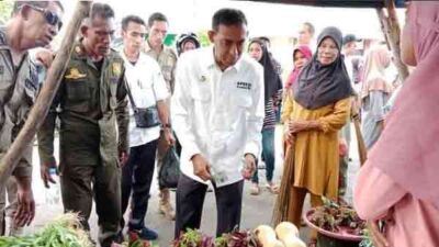 Wali Kota-Wawali Tual Tinjau Proses Relokasi Pedagang ke Pasar Maren