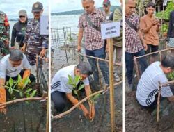 Hadiri Aksi Tanam 5000 Anakan Mangrove di Desa Poka, Begini Pesan Wali Kota