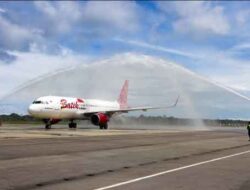 Batik Air Mendarat Mulus di Douw Aturure Nabire, Gubernur Meki Bilang Begini