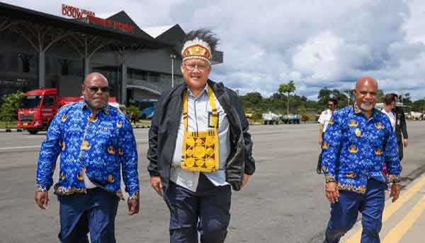 Batik Air mendarat di Nabire2