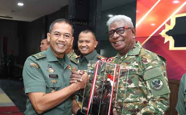 Bupati JR Dansatgas Terbaik Nasional