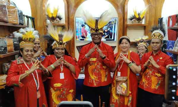 Dekranasda Mimika Pukau Panggung nasionai