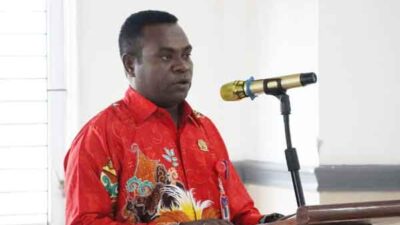 Ferdinand Waran Ketua DPRK Mansel